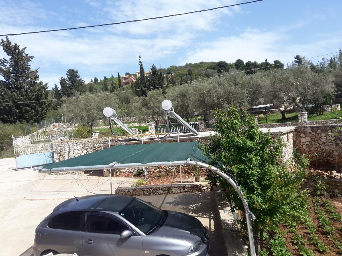 Rodon Apartments Tsoukaladhes Luaran gambar